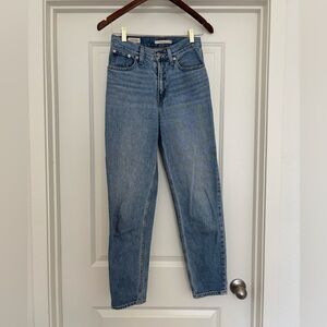 Levi’s 80s Mom Jeans